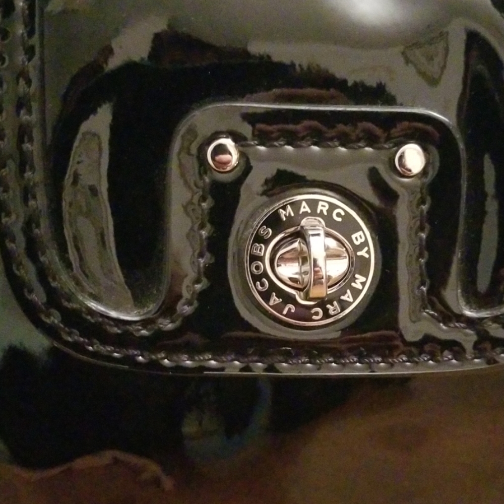 Marc BY Marc Jacob's Handbag with dust cover - Picture 3 of 9